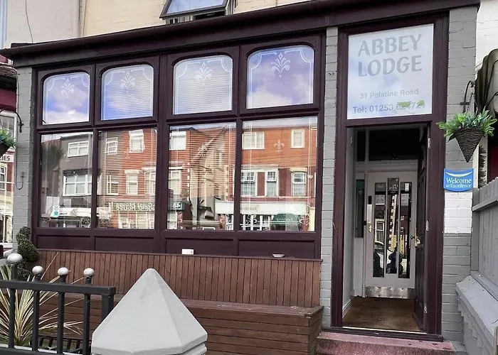 Oyo Abbey Lodge Hotel